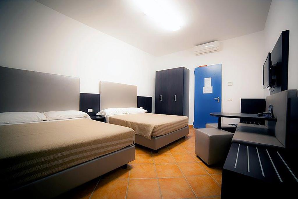 Hostal New Generation Chic Sempione *
